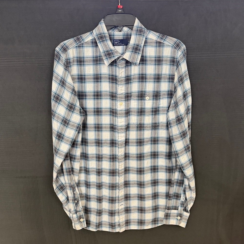 GAP Men's White and Blue Plaid Button Down Shirt